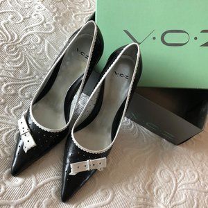 New VOZ Lionara Black White Bow Perforated Heels
